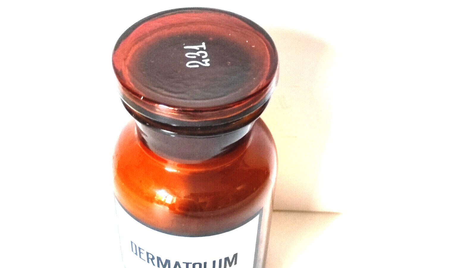 DERMATOLUM Vintage Glass Apothecary Pharmacy Brown Jar 250 ml