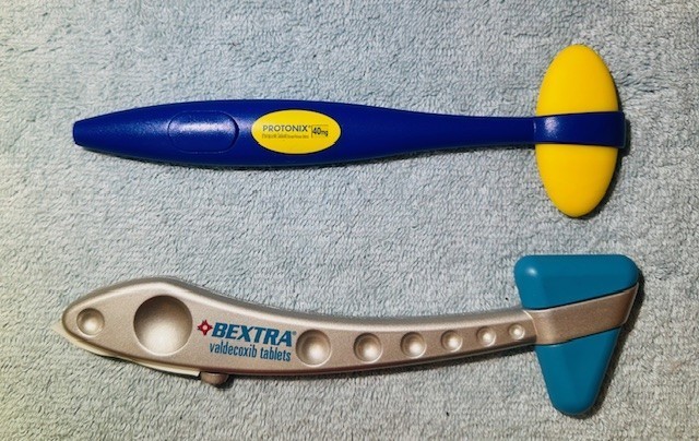 RARE Group of Drug Rep Pharmaceutical Promo Items – (2) Reflex Hammers/Hand Grip