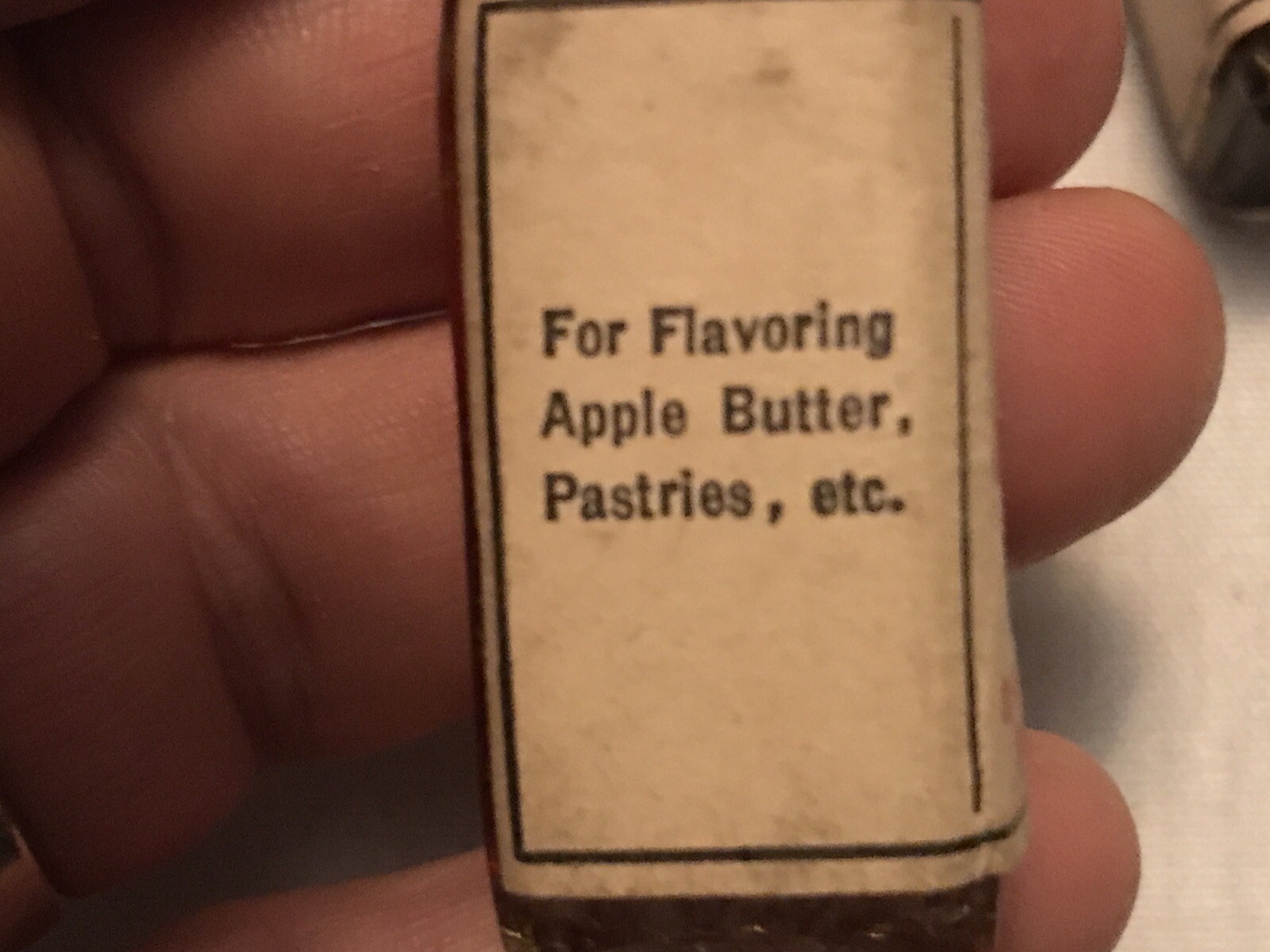 6 Original Vintage HITE BRAND Oil Cassia Cinnamon Full Bottles In Original Box