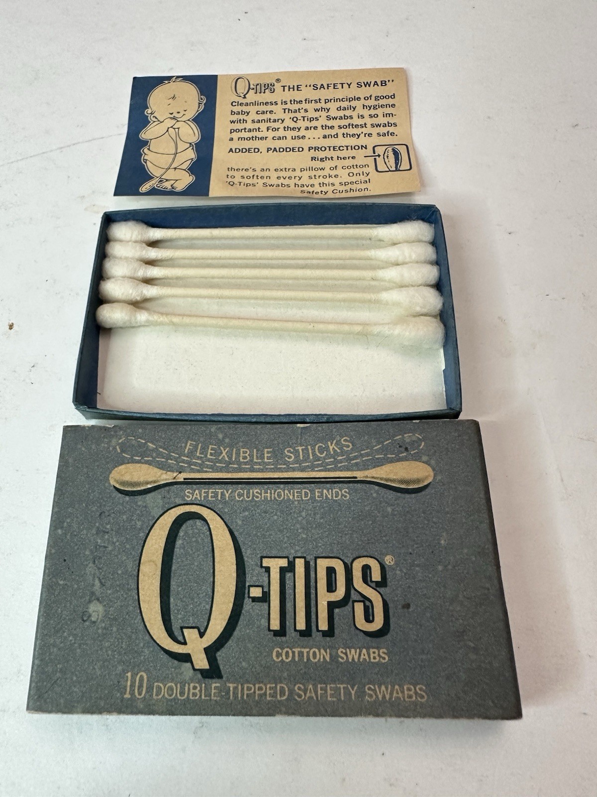 Vintage Q-Tips Cotten Swabs W/Box & Paper! – Cool Pharmacy Memorabilia – Photos