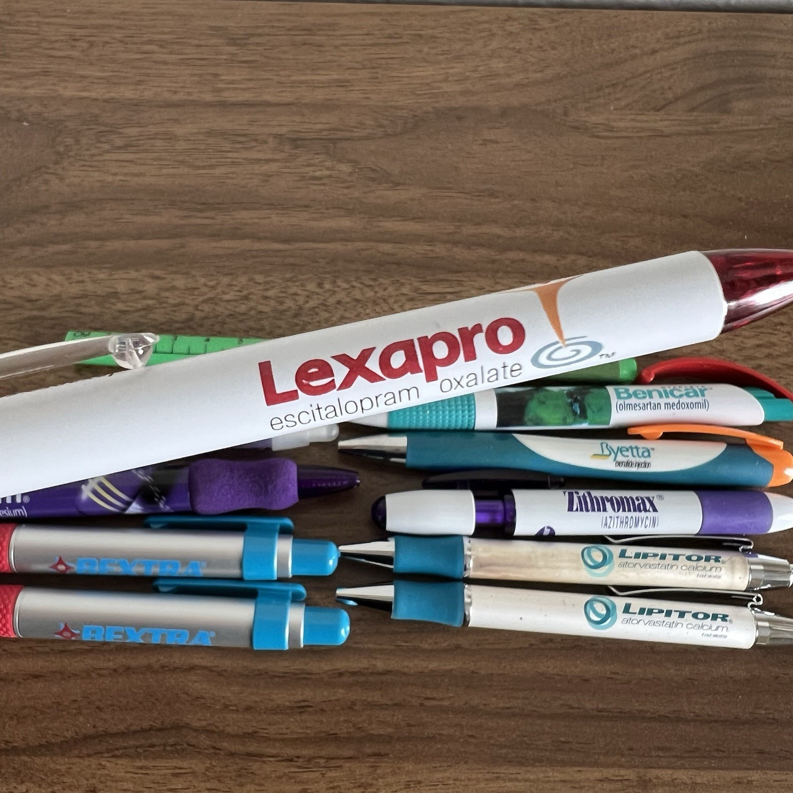 Lot 11 Metal Plastic Pharmaceutical Drug Rep Pens Medical Collectibles *Most Dry