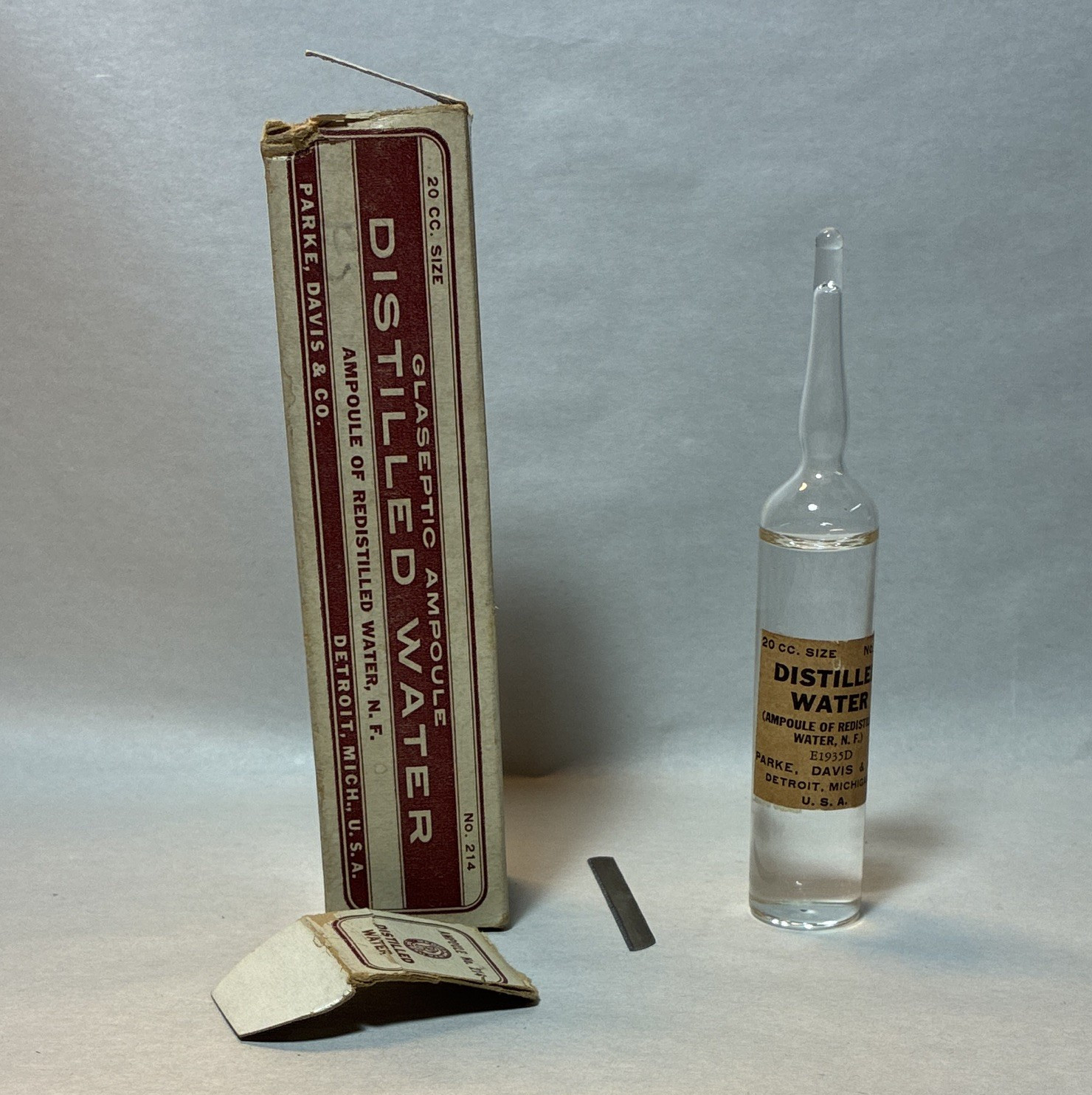 Parke Davis & Co. Distilled Water Glassptic Glass Ampoule 20cc in Box 1935
