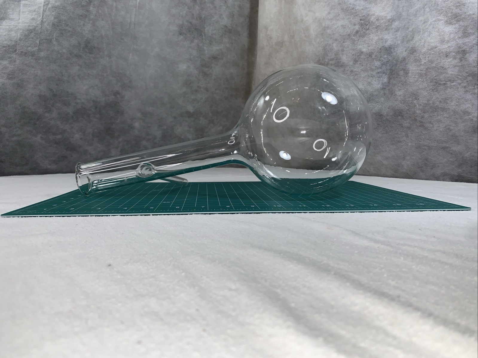 PYREX 2000mL Vtg Laboratory Flask Side Vent Glass Long Neck Round Bottom 14″ USA