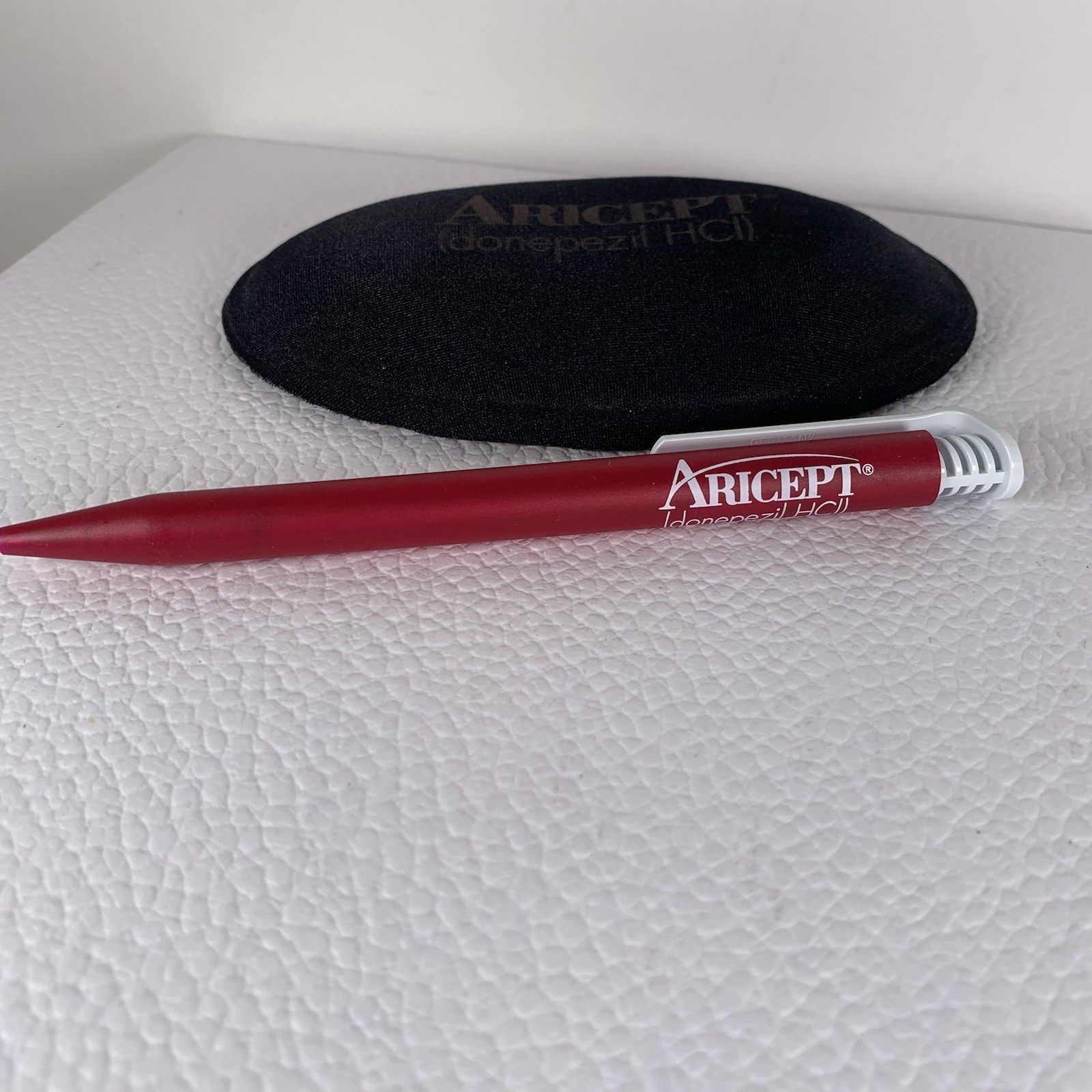 Aricept Donepezil Pharmaceutical Rep Promo Computer Wrist Rest Plastic Pen Works
