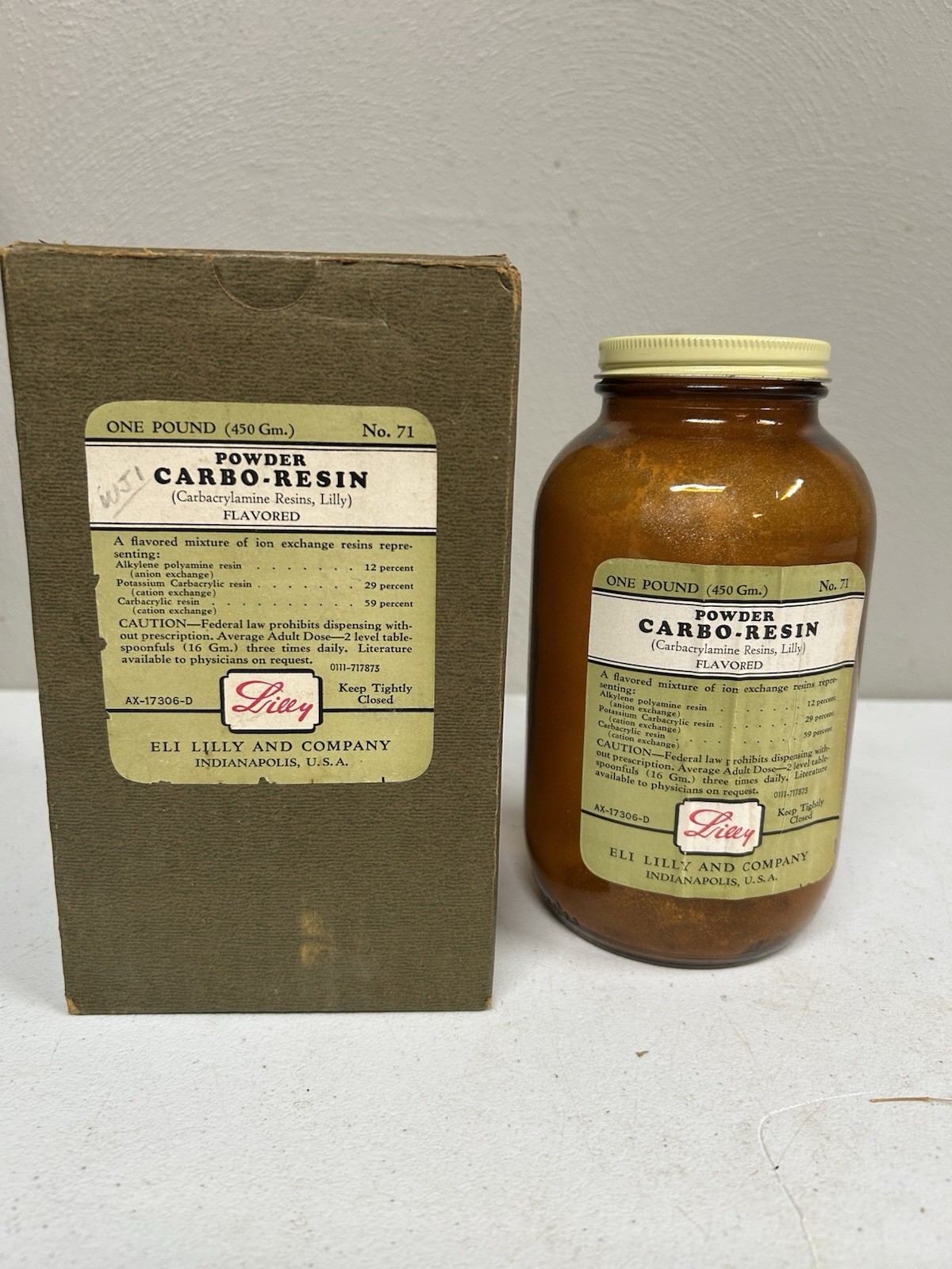 Vintage Eli Lilly Cargo-Resin Powder Box & Bottle Rare Pharmaceutical