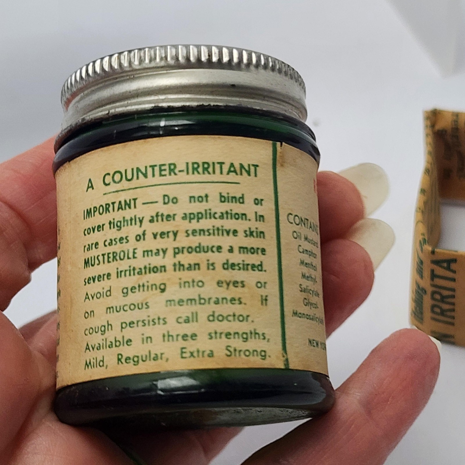 Vintage NOS Musterole Regular Strength 1 oz Glass Jar w/ Box Made in USA Leaflet