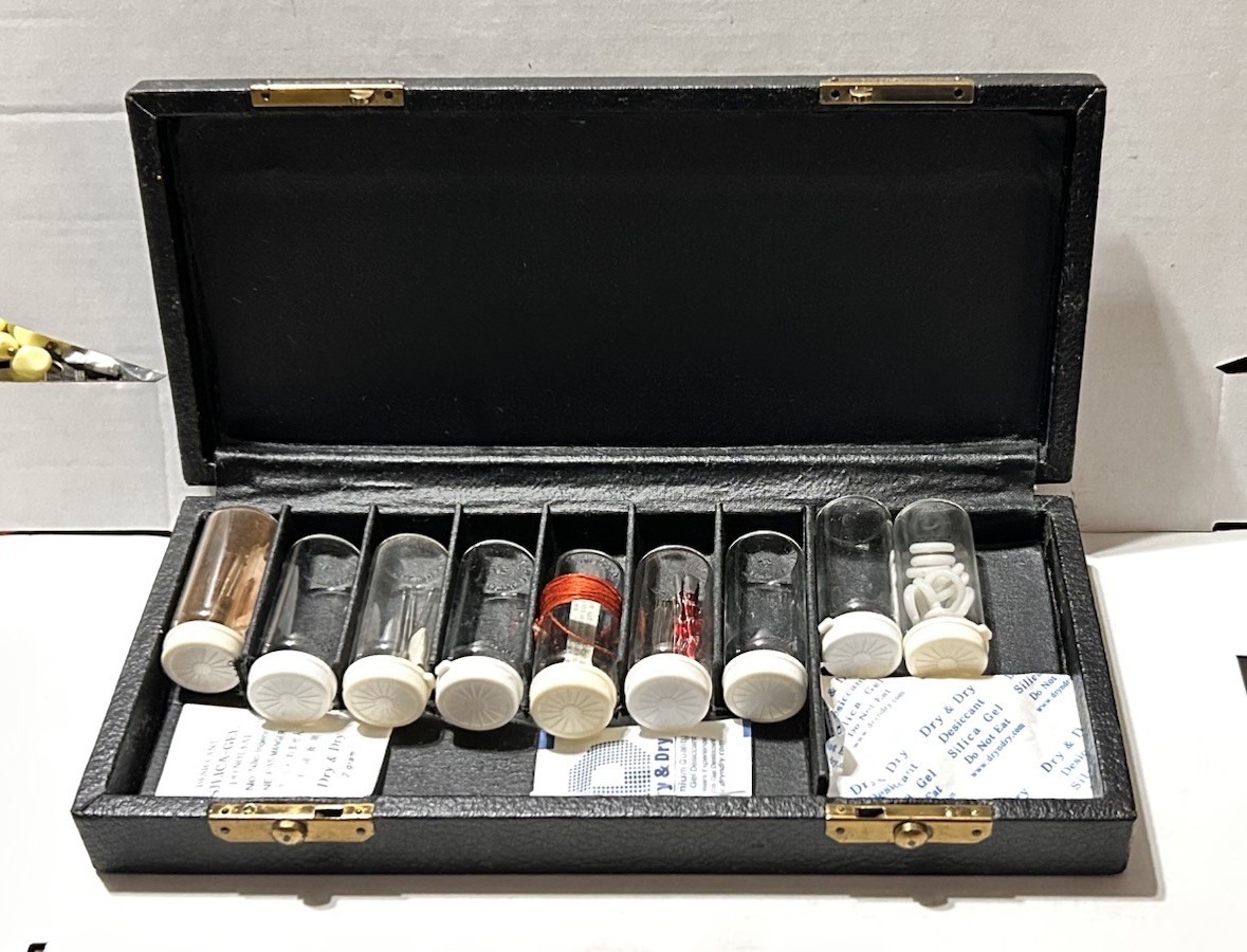 VTG 50s Apothecary Field Box, 9 Specimen Vials, American Case Co Leather & Brass